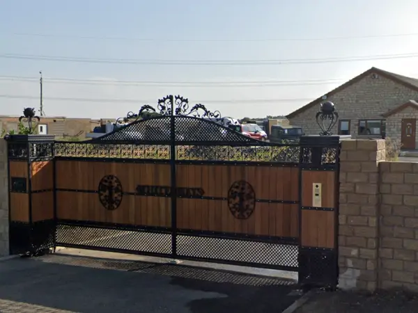 Smart gate control and access system at a Grantham home automation project