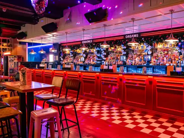 simmons bar manchester