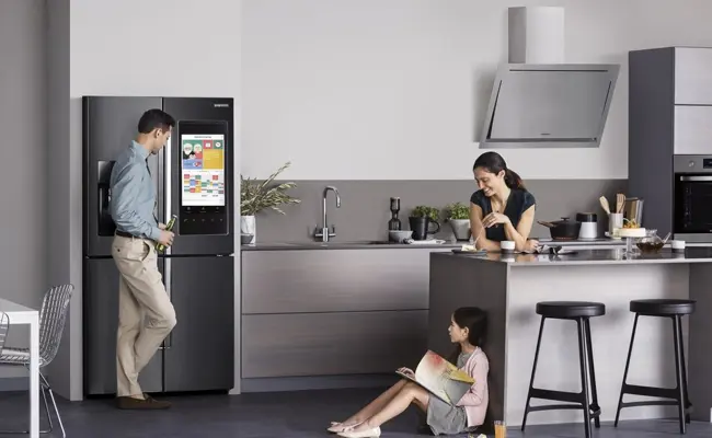 Smart kitchen with smart fridge